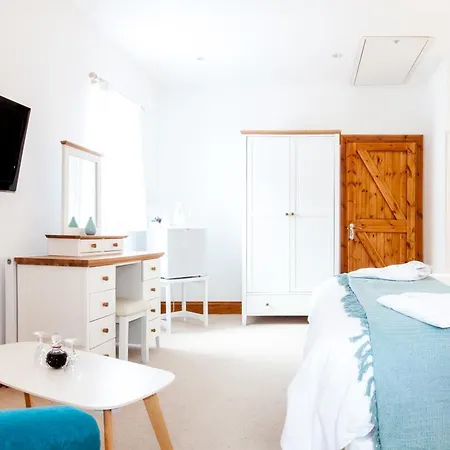 Padstow Bed & Breakfast-3